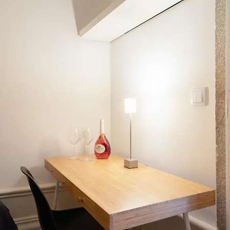 Host Wise - Sweet Bright Flats - Center * פורטו