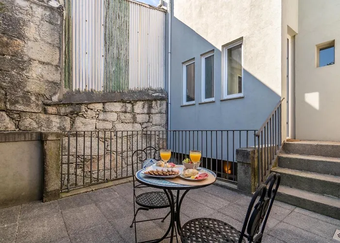 Host Wise - Sweet Bright Flats - Center * Oporto