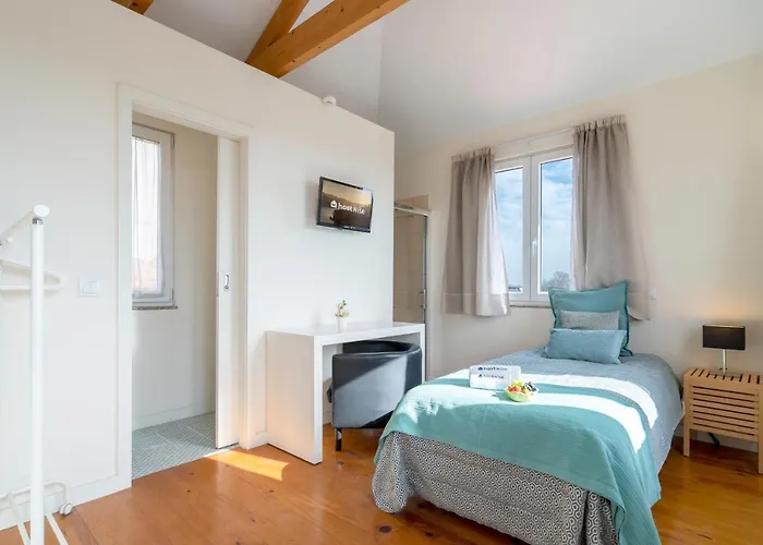 Host Wise - Sweet Bright Flats - Center * Oporto